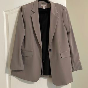 H&M. Women’s blazer. Beige size Medium